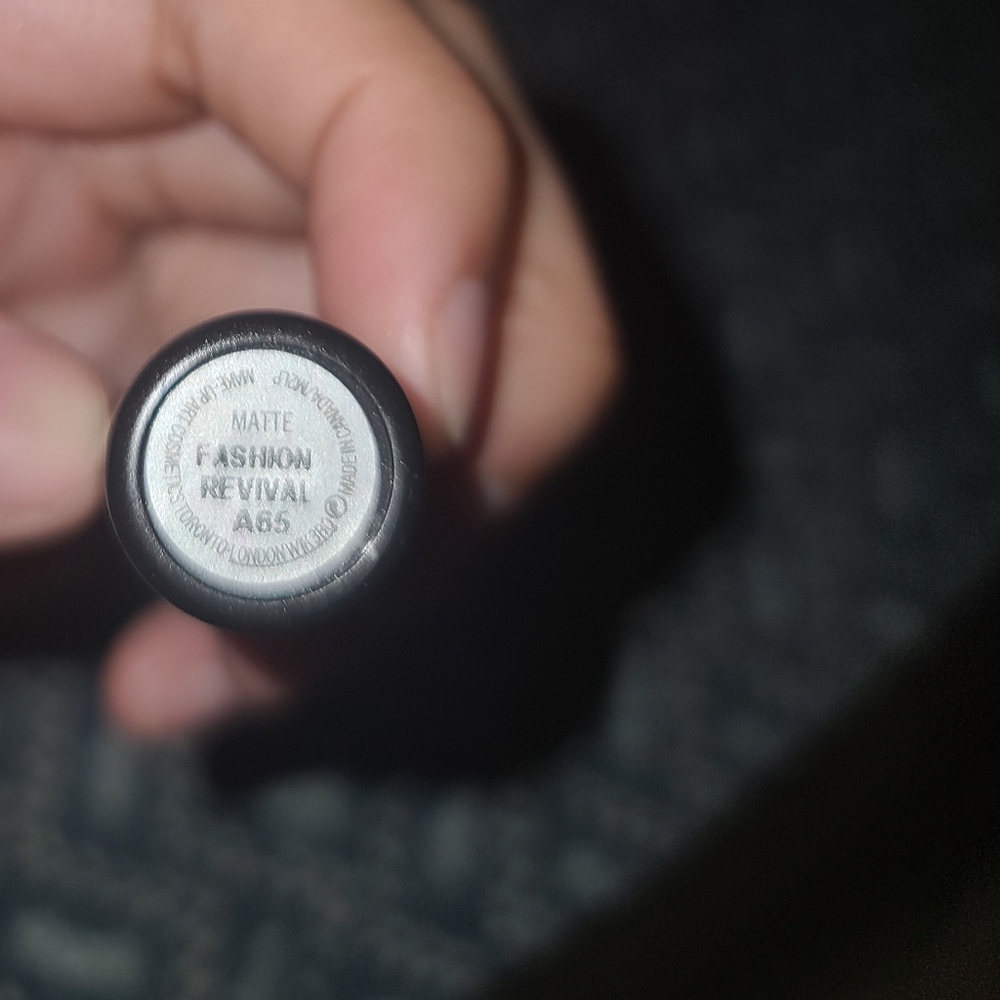 MAC Satin Lipstick in FASHION REVIVAL. RARE. DISCONTINUED.